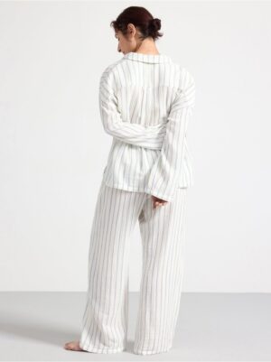 Pyjama set with shirt and trousers - 8598238-300