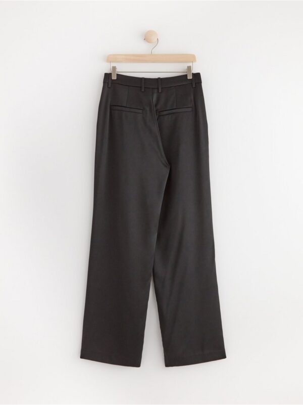 Trousers in satin - 8653898-80