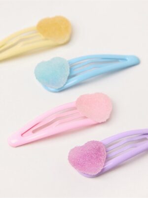 Hairclips with hearts - 8692929-6729
