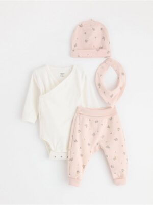 4-piece Baby starter kit - 3001238-8160