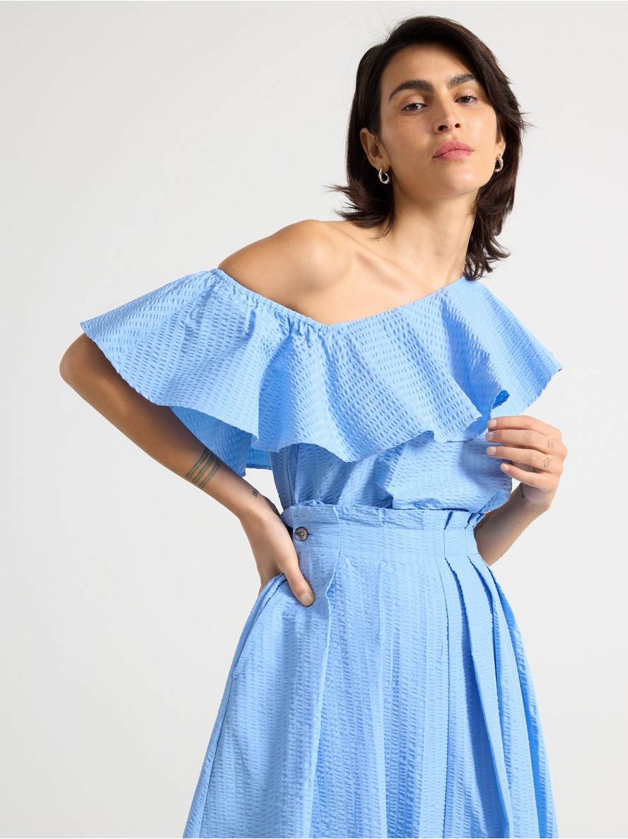 Bluza – Blouse in seersucker with flounce