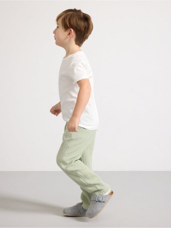 Trousers in crinkled cotton - 3000891-2335