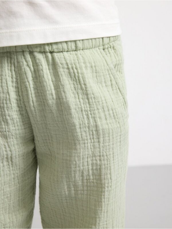 Trousers in crinkled cotton - 3000891-2335