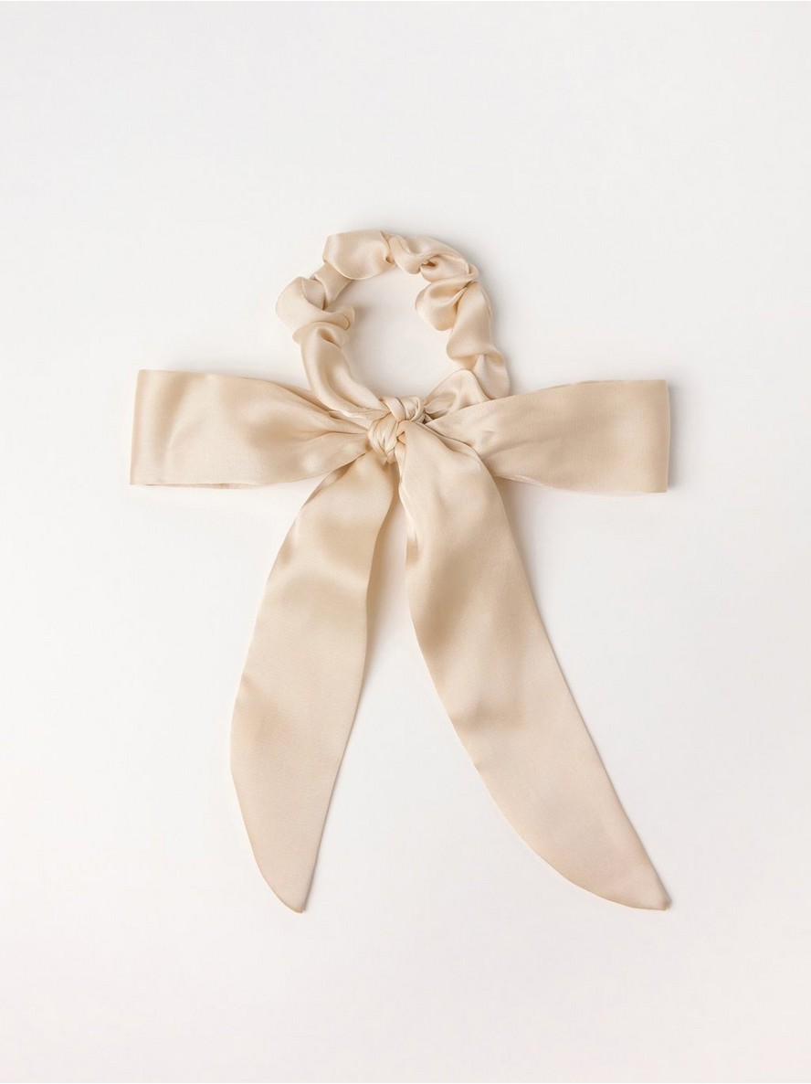 Gumica za kosu – Scrunchie with bow