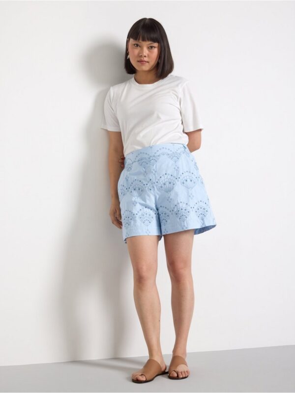 Shorts with broderie anglaise - 3001368-9614