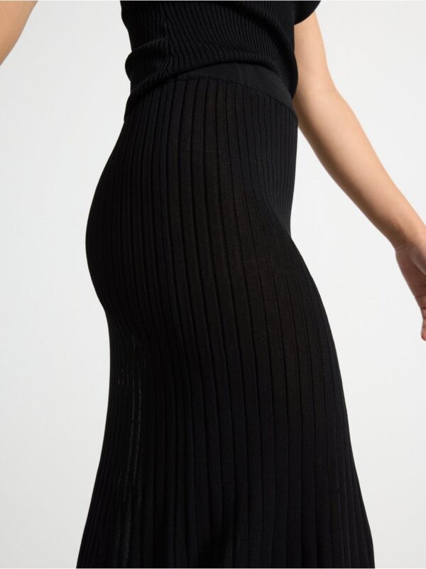 Ribbed midi skirt - 3001646-80