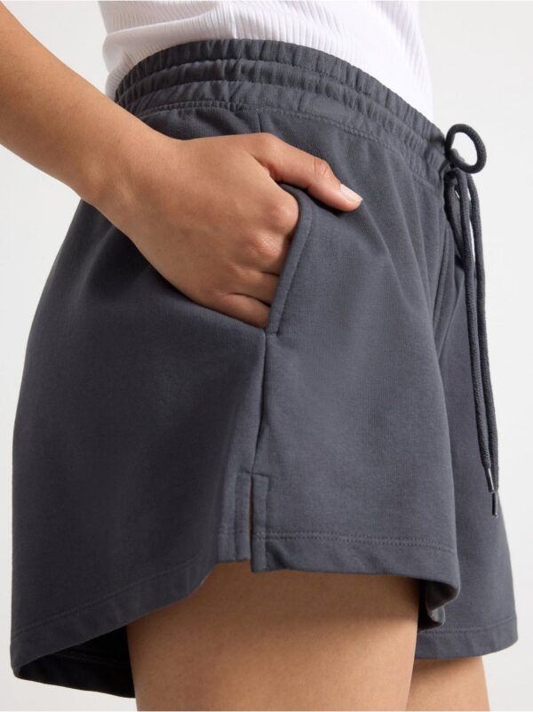 Shorts in sweatshirt fabric - 3002425-9608