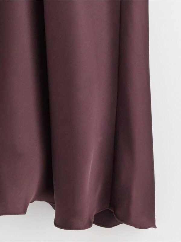 Maxi skirt in satin - 3000038-8596