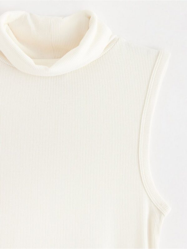Sleeveless turtleneck top - 3001666-7862