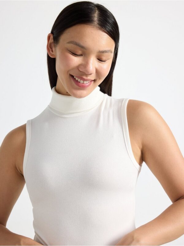 Sleeveless turtleneck top - 3001666-7862