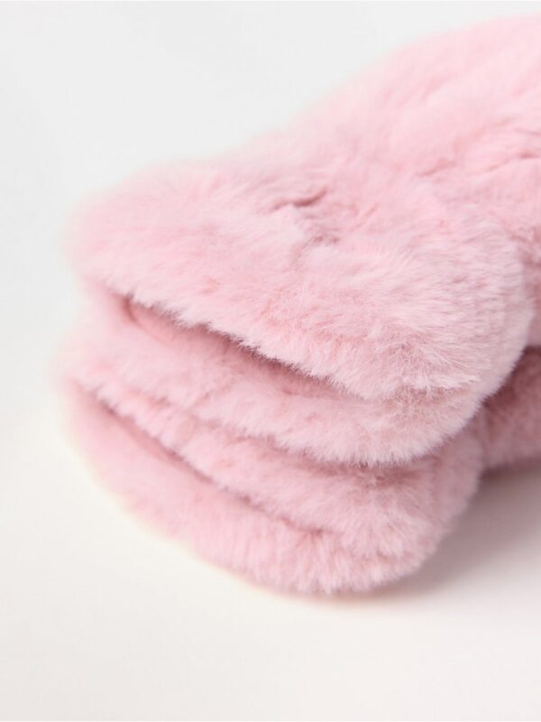 Mittens in faux fur - 3002488-6950
