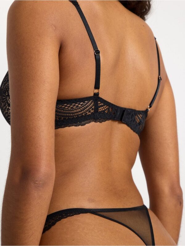 Thong in lace - 8623069-80