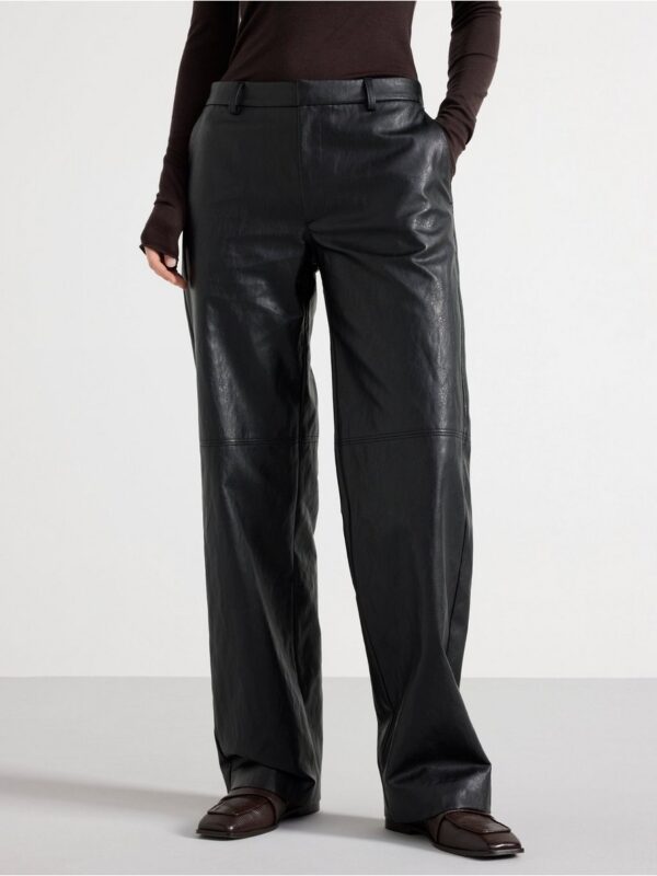 Trousers in imitation leather - 3002358-80