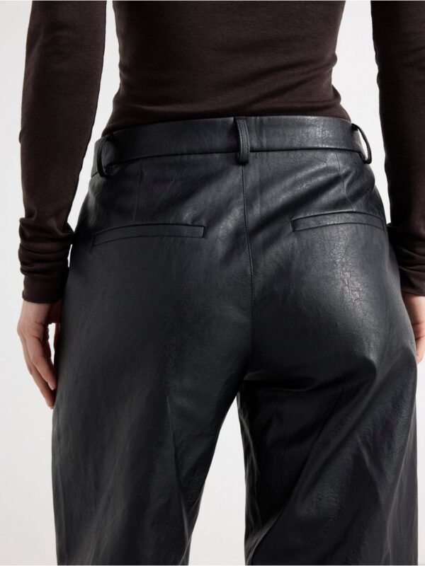 Trousers in imitation leather - 3002358-80