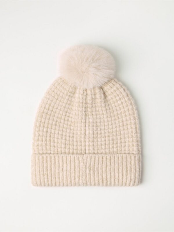 Knitted beanie with faux fur pompom - 3003083-7704