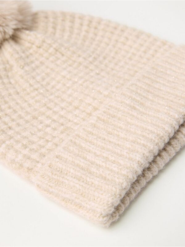 Knitted beanie with faux fur pompom - 3003083-7704