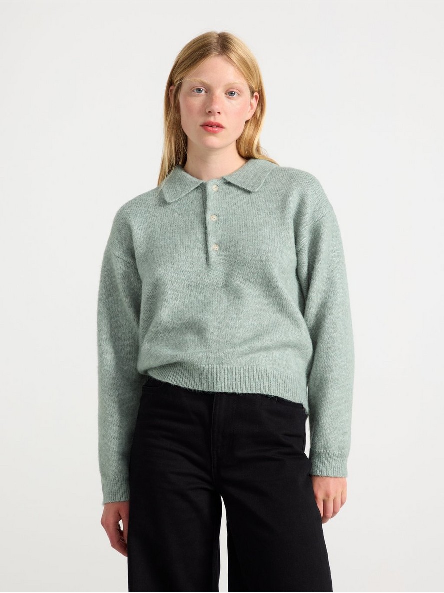 Dzemper – Knitted jumper with collar
