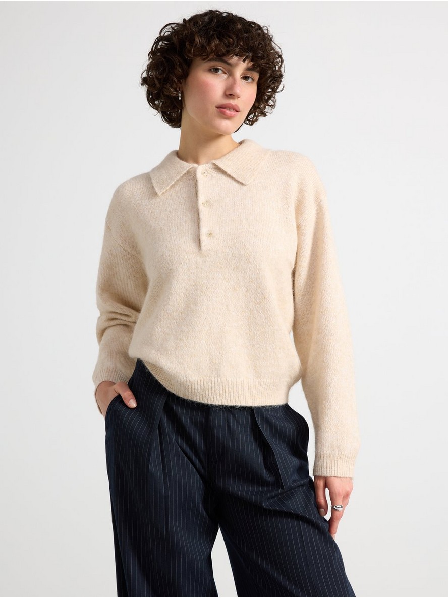 Dzemper – Knitted jumper with collar