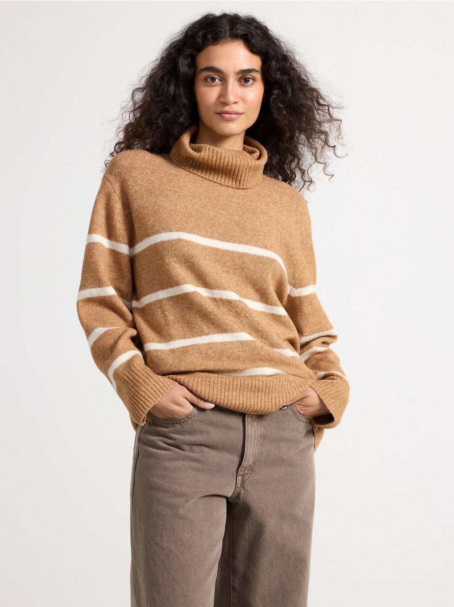 Dzemper – Jumper with turtleneck