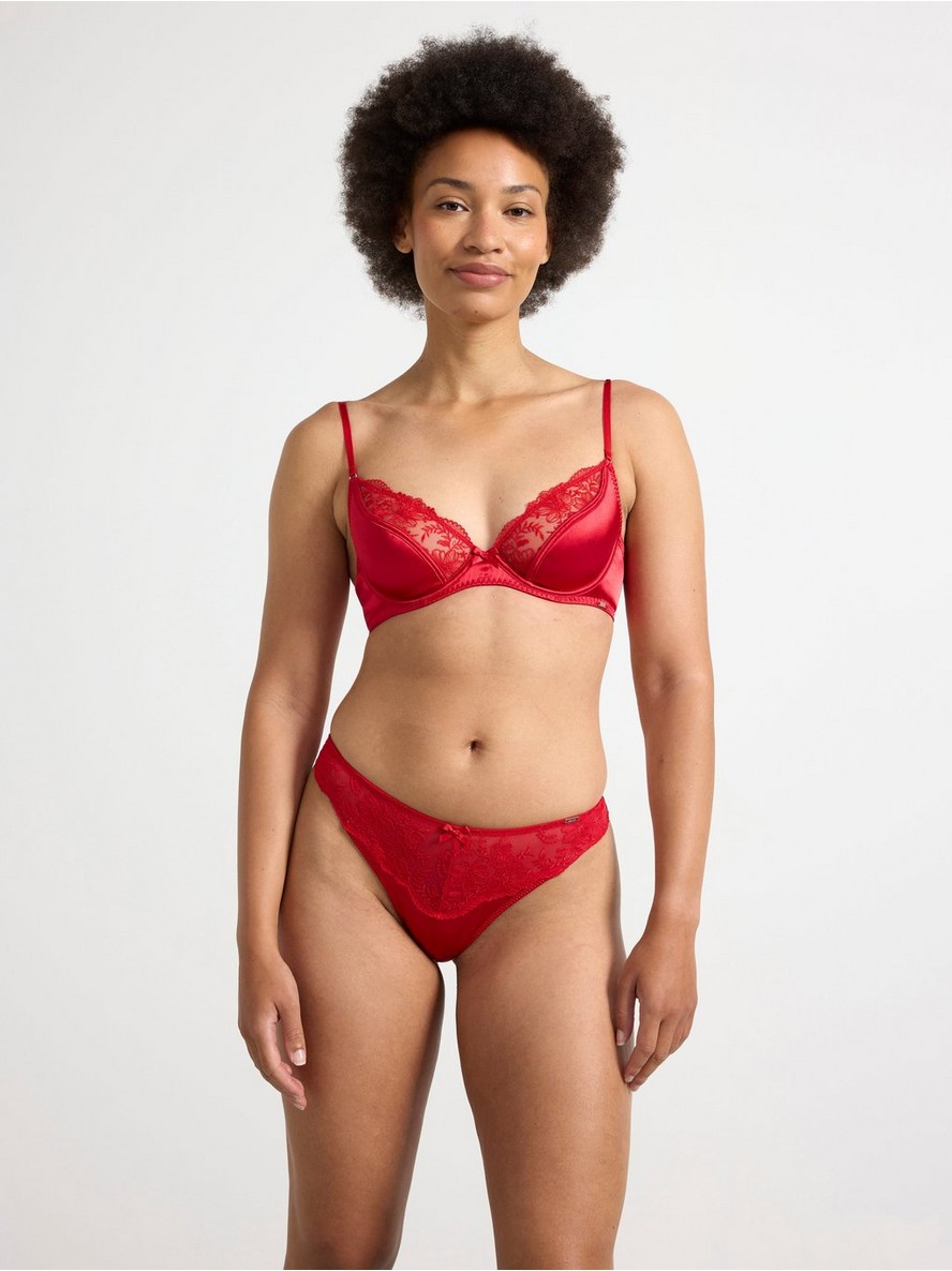 Brushalter – Ella m –  t-shirt bra in satin