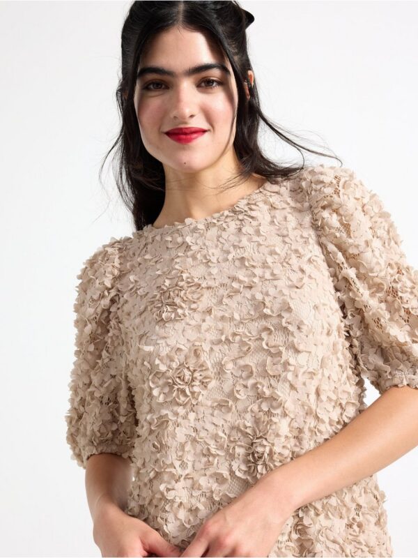 Dress in lace with flowers - 3004605-4344