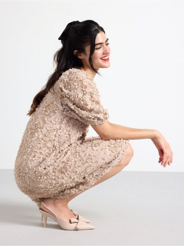 Dress in lace with flowers - 3004605-4344