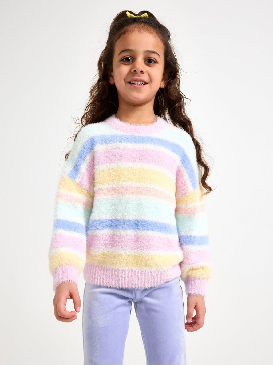 Dzemper – Jumper in feather yarn