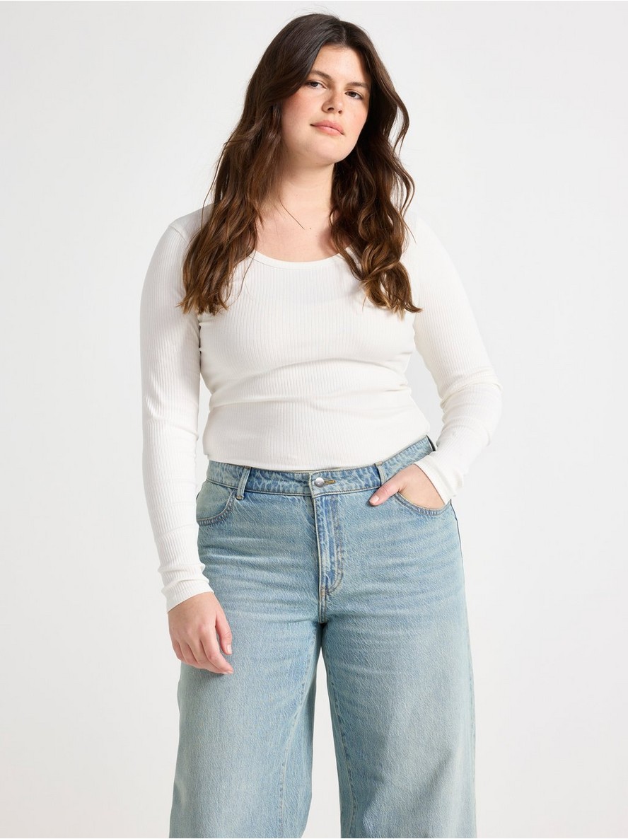 – Ribbed long-sleeved top
