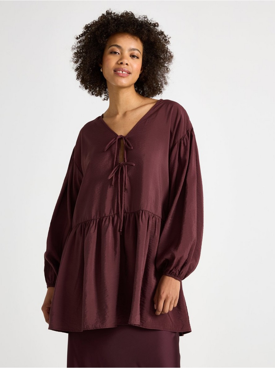 Tunika – Tunic