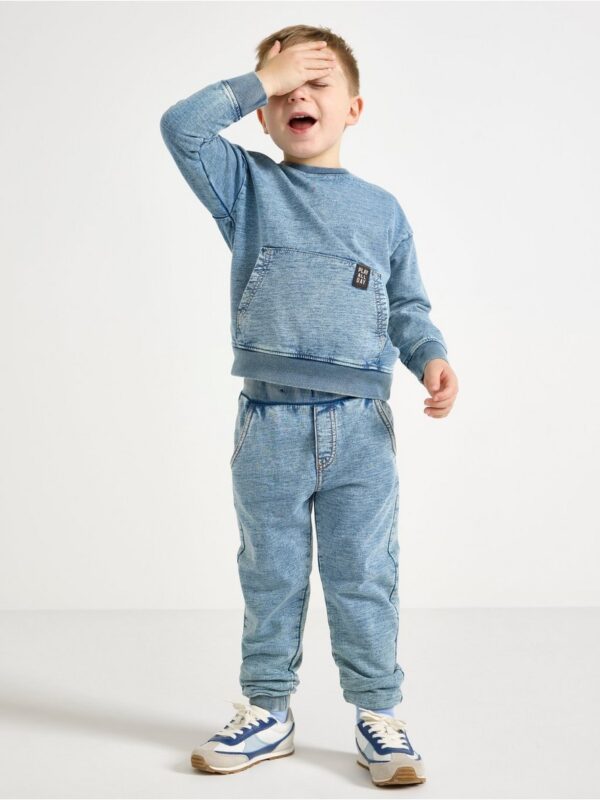 Sweatshirt with kangaroo pocket - 3004597-9392