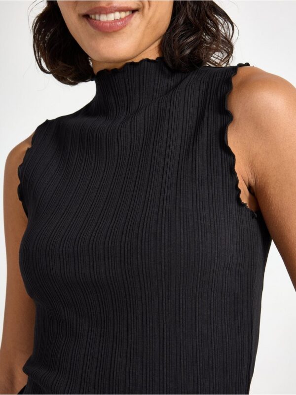 Sleeveless top - 3006402-80