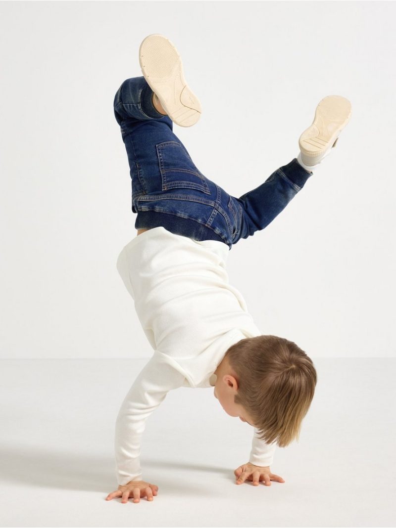 WILMER wide leg jeans in denim jersey with reinforced knees - 3001803-790