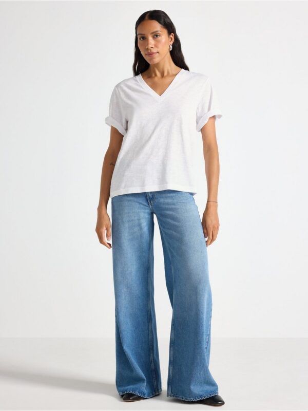 T-shirt with v-neck - 3005988-70