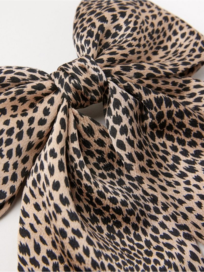 Hair clip with large bow - 3006014-363