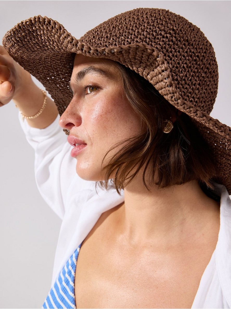Sesir – Straw hat