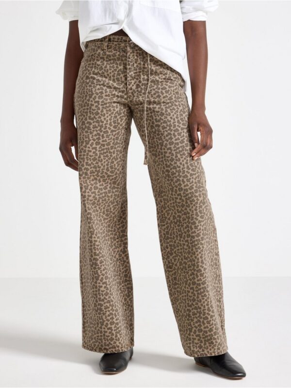 Trousers with leopard print - 3006546-4939