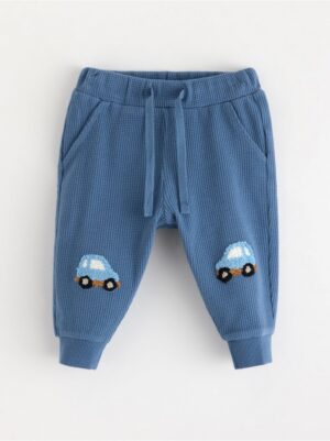 Joggers with knee appliqué - 3007165-9392
