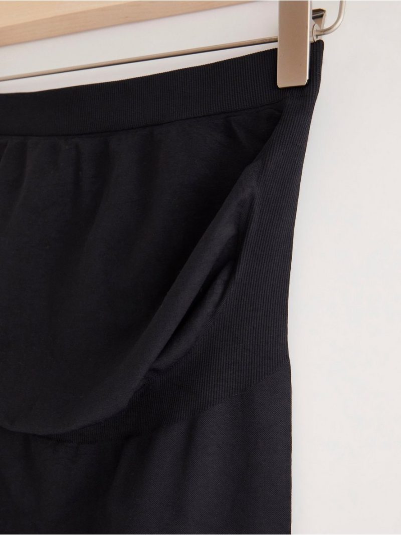 MOM Seamless bike shorts - 8146383-80