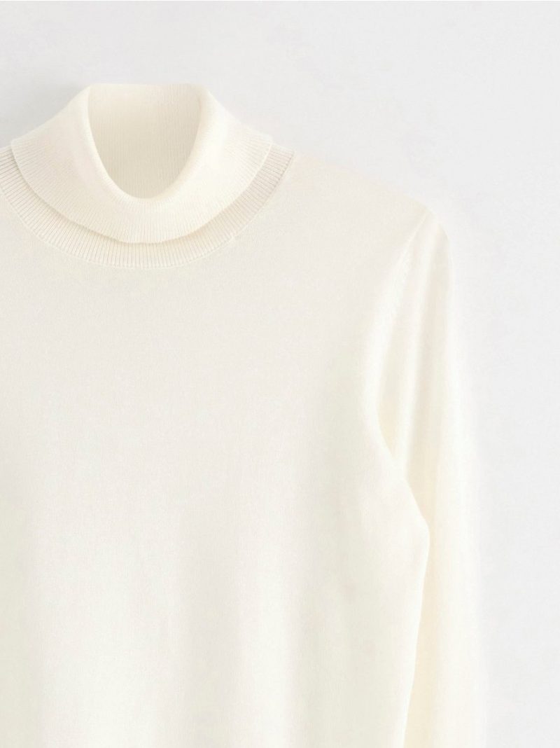 Long-sleeved turtleneck top - 8385452-300