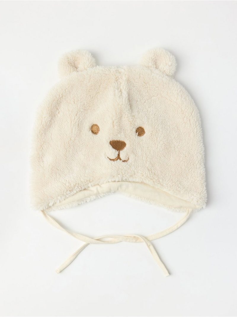 Hat in pile with ears - 8598764-1230