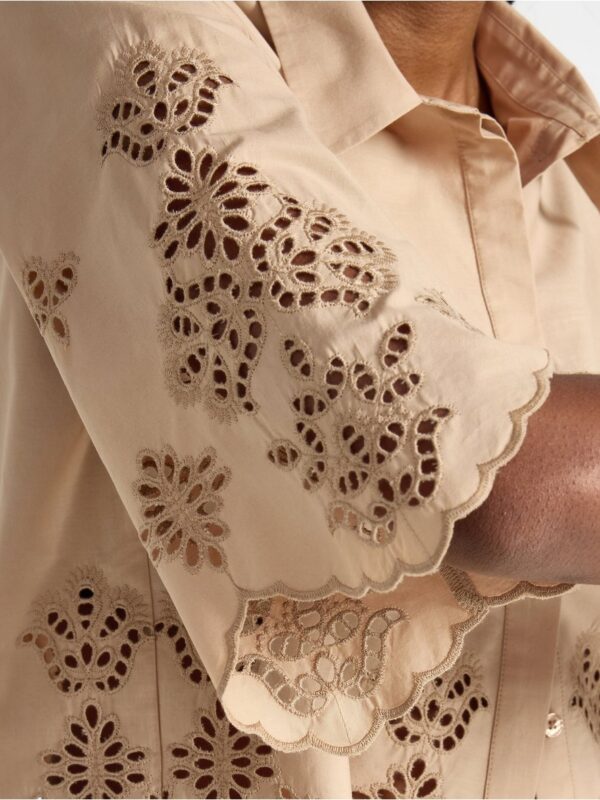 Short-sleeved shirt with embroidery - 3005472-7603