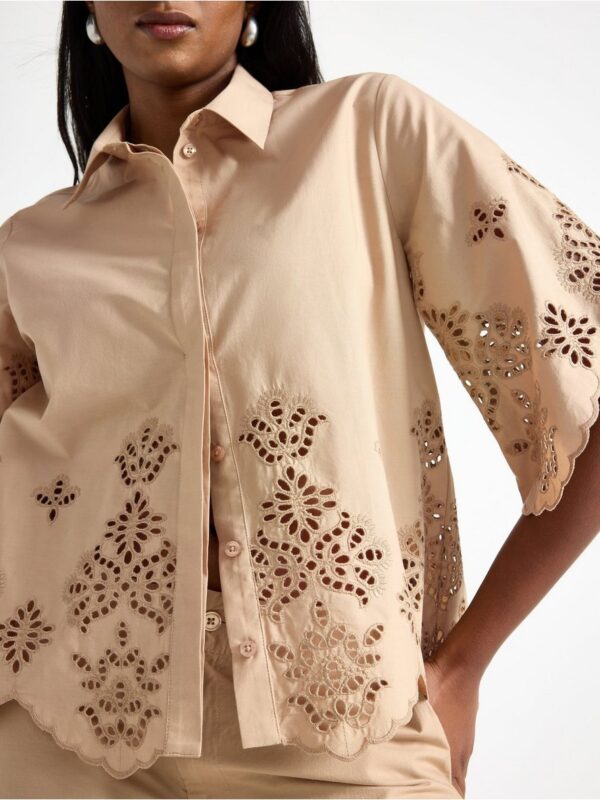 Short-sleeved shirt with embroidery - 3005472-7603