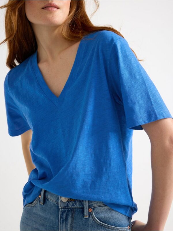 T-shirt with v-neck - 3005988-7424