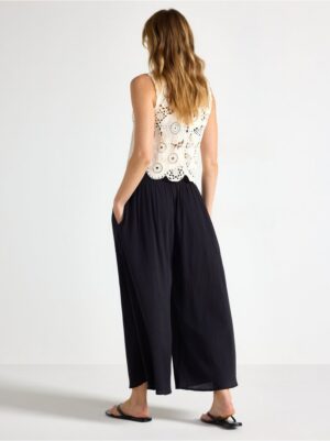 Cropped trousers with wide legs - 3006602-80