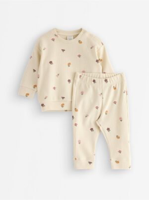 Set - sweatshirt and trousers - 3007454-1230