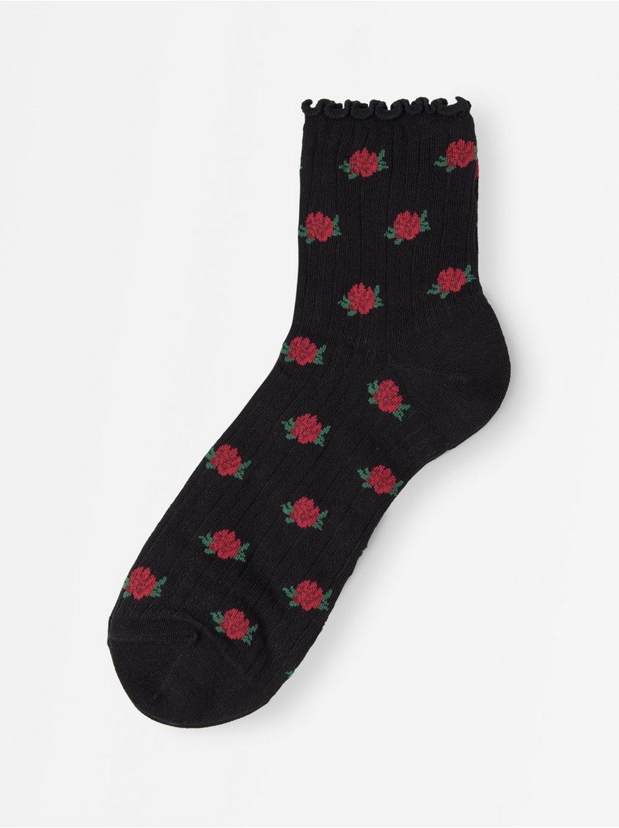 – High ankle socks