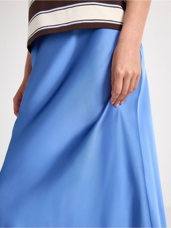 Midi skirt in satin - 8608741-5811