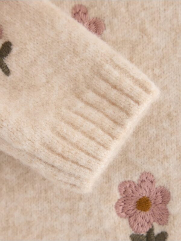 Knitted jumper with embroidery - 3007592-1827