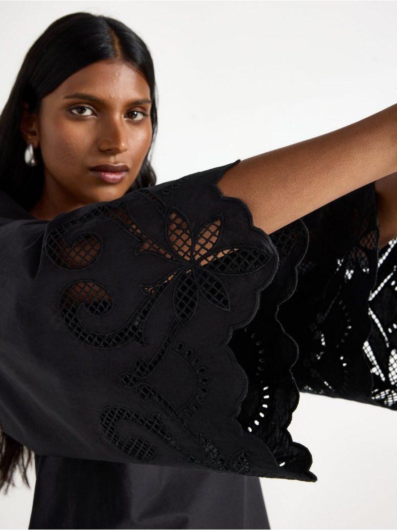 Mini dress with lace details - 3005456-80