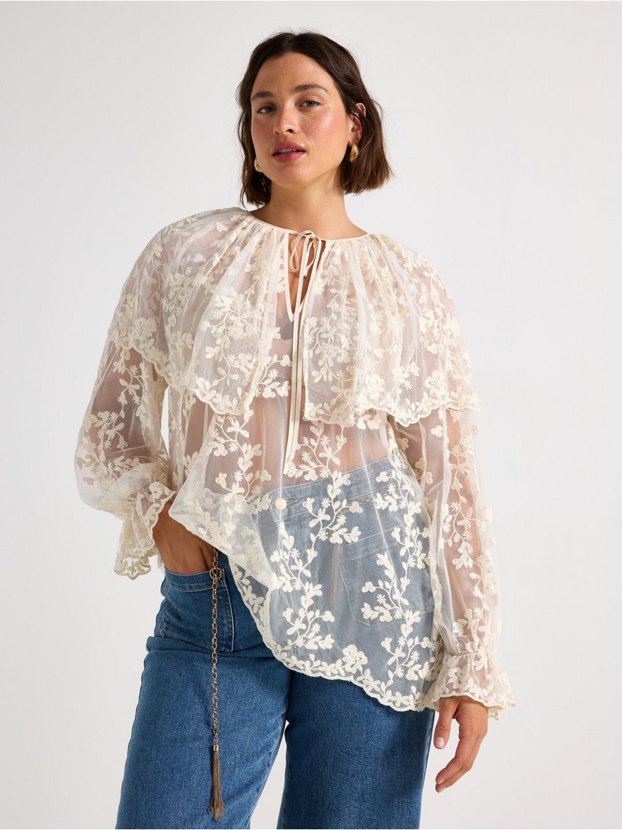 Bluza – Blouse in lace